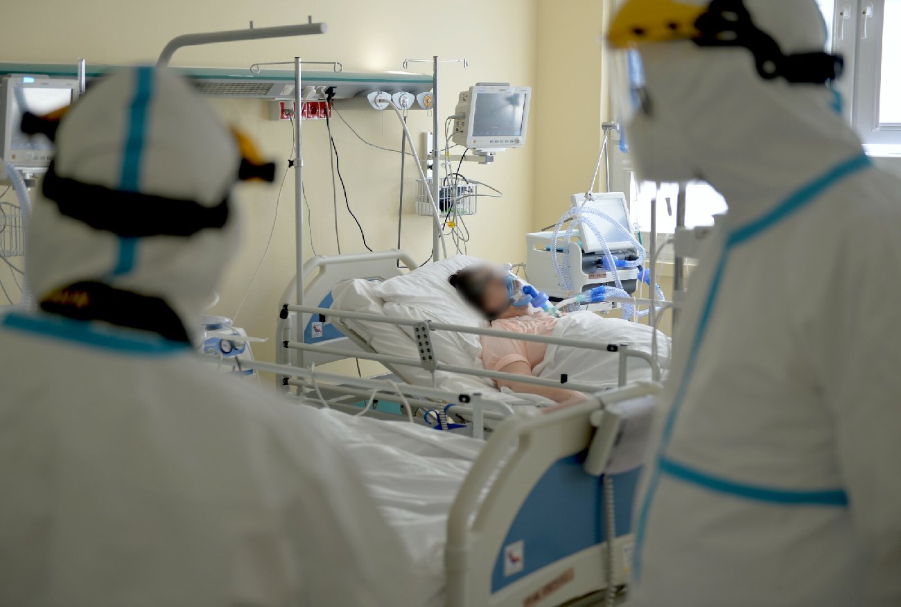 Ministerstwo Zdrowia wydało raport w sprawie zakażeń koronawirusem