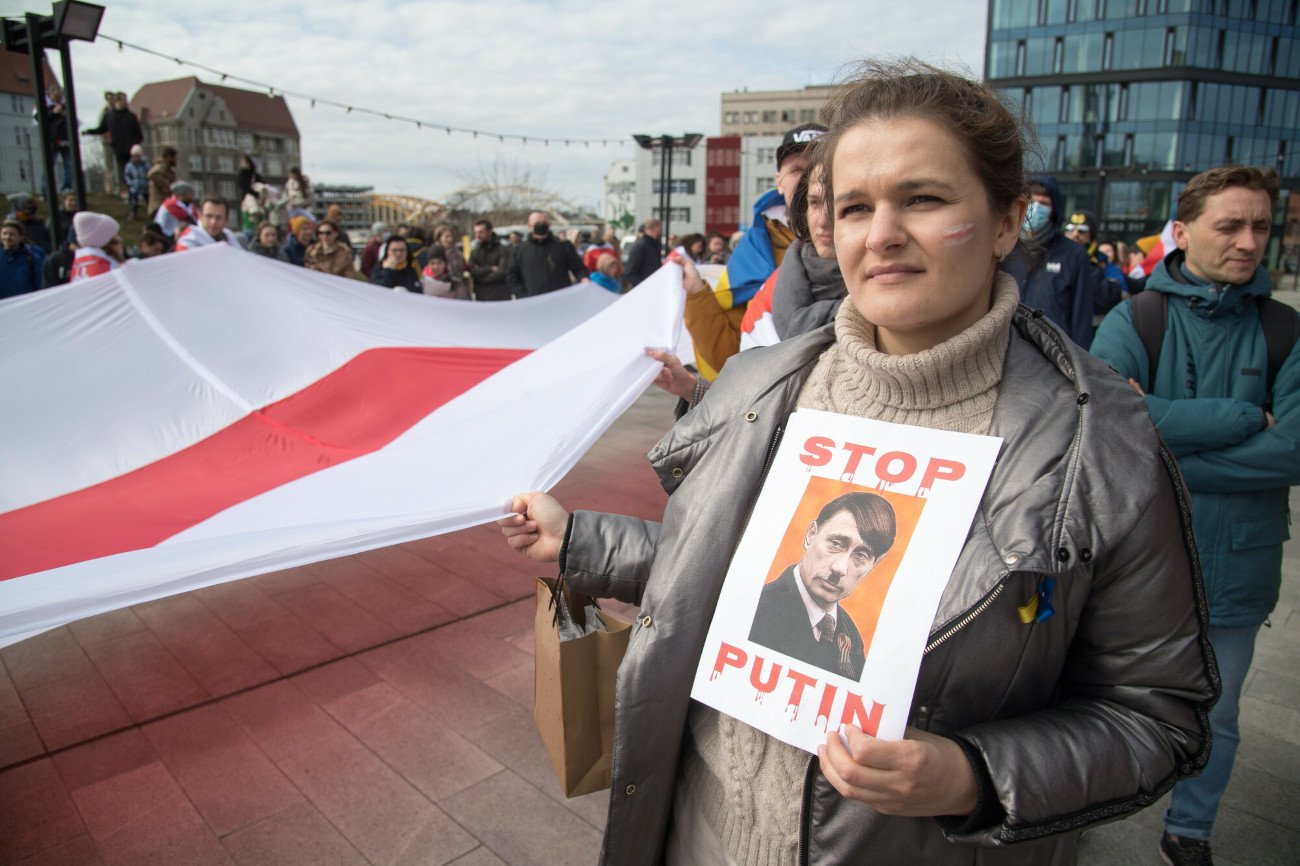 Białorusi pisarz ostrzega przed Putinem