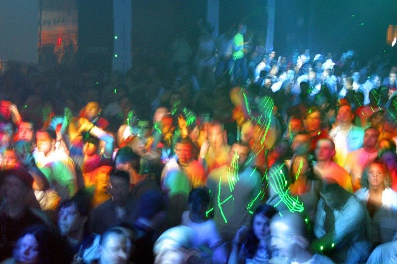 Czy polskie życie klubowe umiera i zostaje zastąpione "dyskotekingiem"?