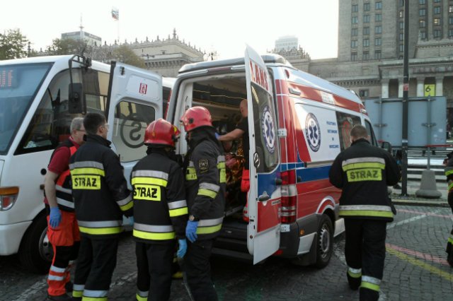 Mężczyzna podpalił się pod Pałacem Kultury w proteście przeciwko polityce PiS.