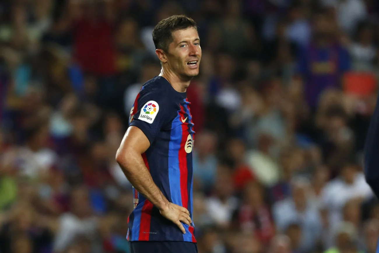 Skandal w Barcelonie. Robert Lewandowski został okradziony przed ośrodkiem treningowym