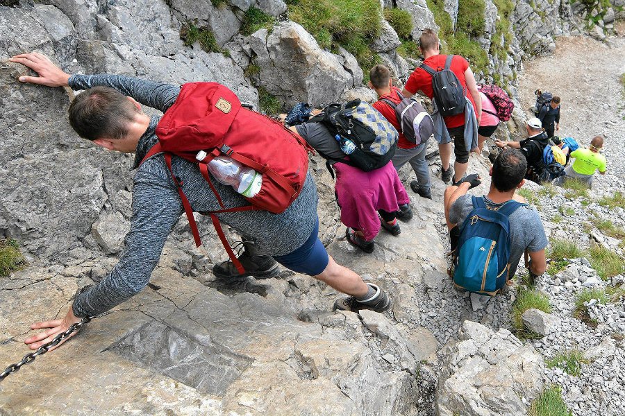 Tłumy szły na Giewont w ostatni weekend. W najbliższy, długi weekend może być jeszcze gorzej.