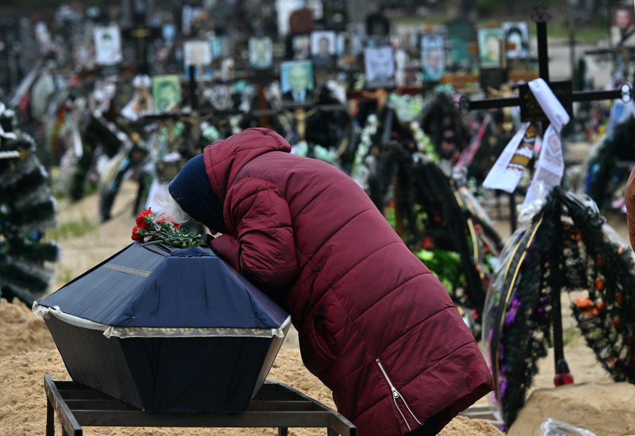 W Ukrainie odbywają się pogrzeby cywilów, którzy zginęli podczas rosyjskiej inwazji.