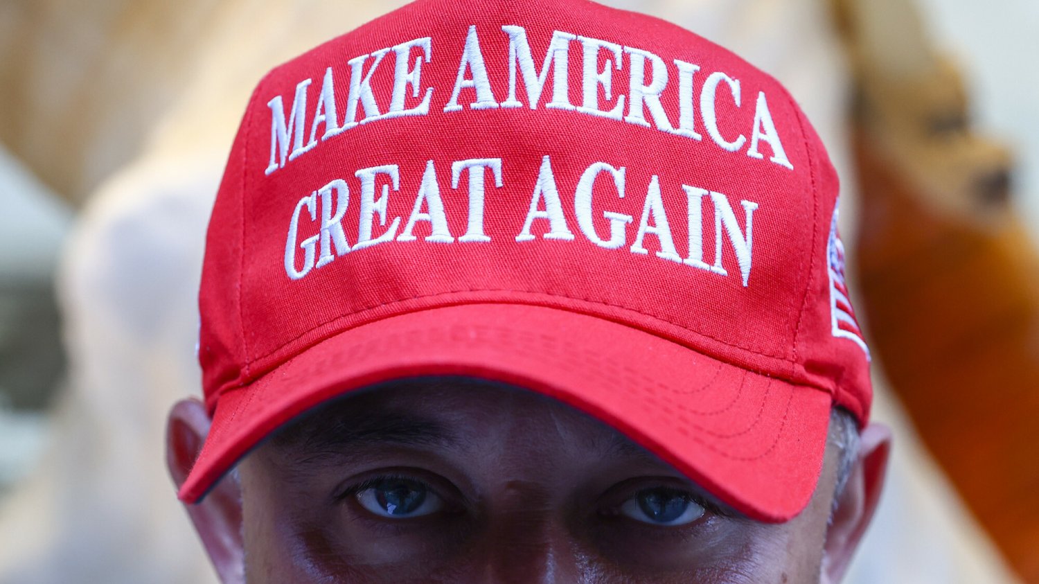 Teorie spiskowe o zamachu na Donalda Trumpa.