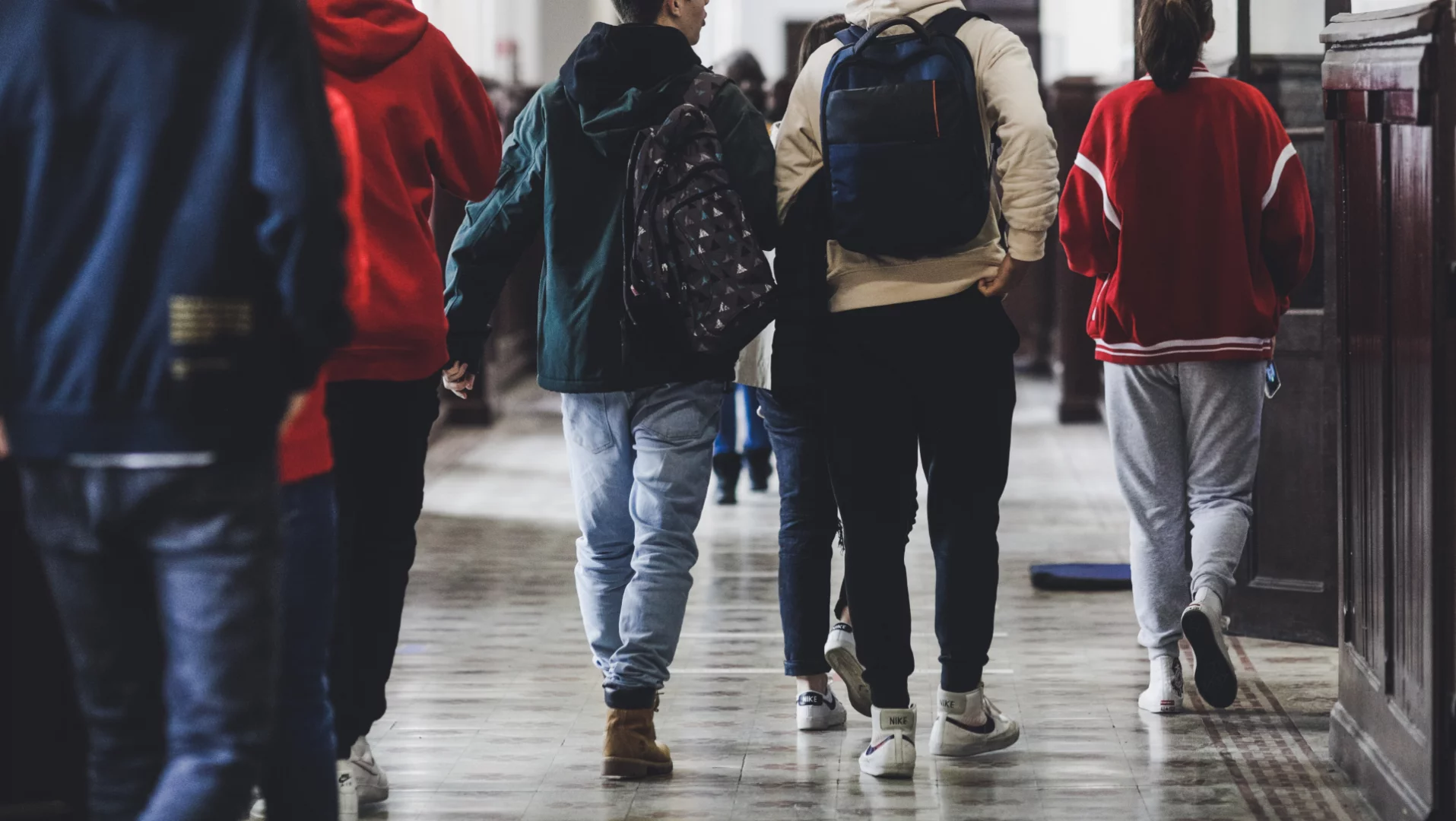 Dyrektor szkoły kazał uczniowi ogolić głowę. Aż trudno w to uwierzyć