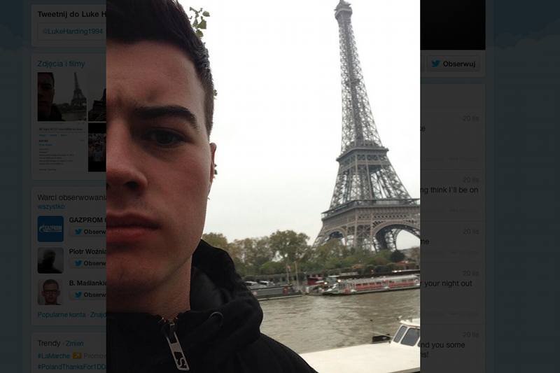 To zdjęcie Luke Harding zamieścił na swoim profilu na Twitterze. Na pierwszym planie - zdezorientowana twarz nastolatka, na drugim - Wieża Eiffla.