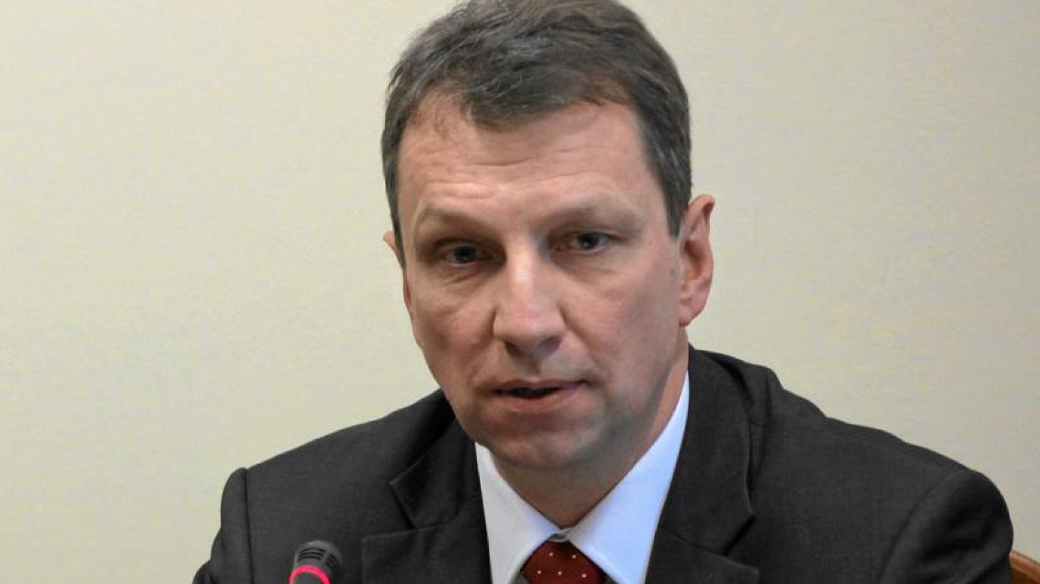 Andrzej Halicki ostro skrytykował fakt, że w rządzie zasiadają tacy ludzie jak Michał Królikowski.