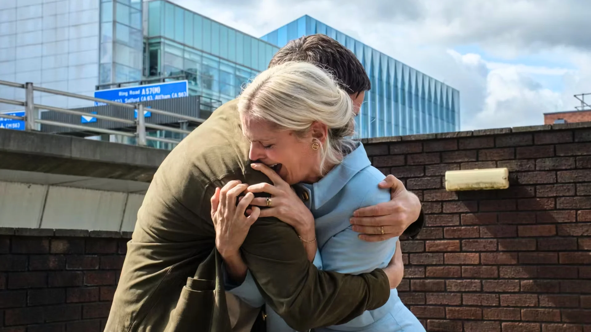 Denise Gough i Jim Sturgess w serialu "Skradzione dziecko"