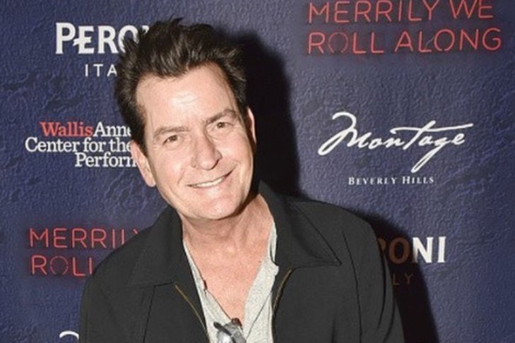 Charlie Sheen został oskarżony o gwałt