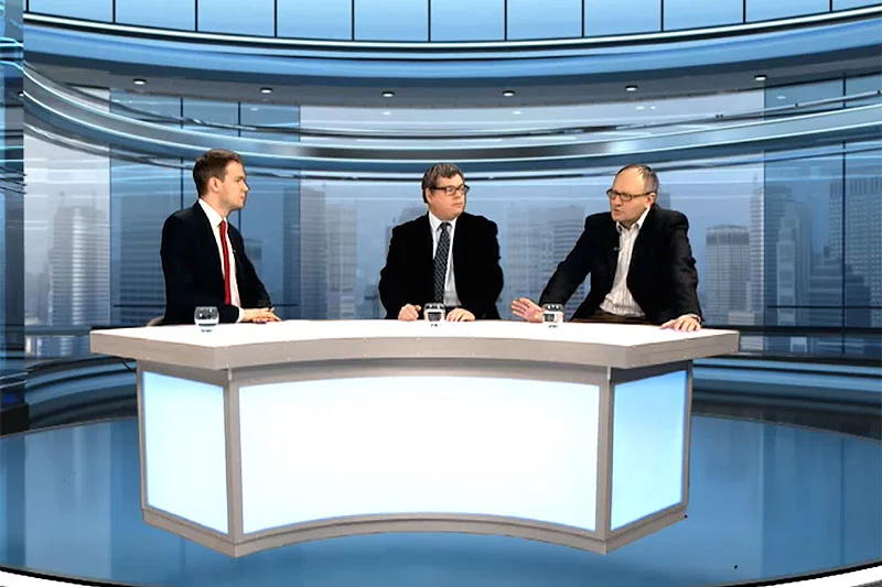Telewizja Republika zadebiutowała na satelicie i w telewizji kablowej.