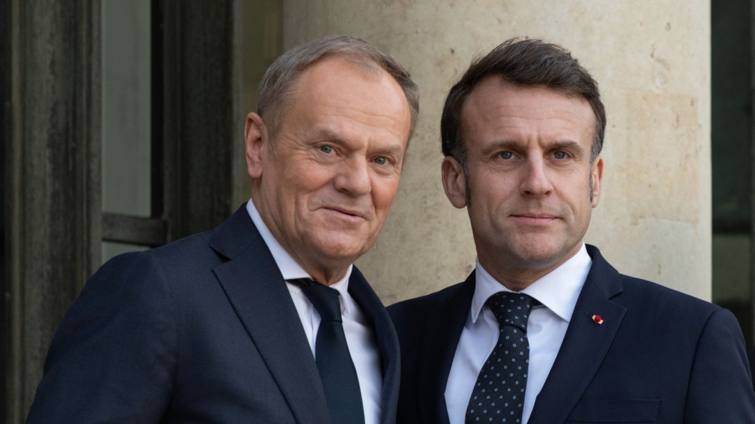 Tusk, Macron