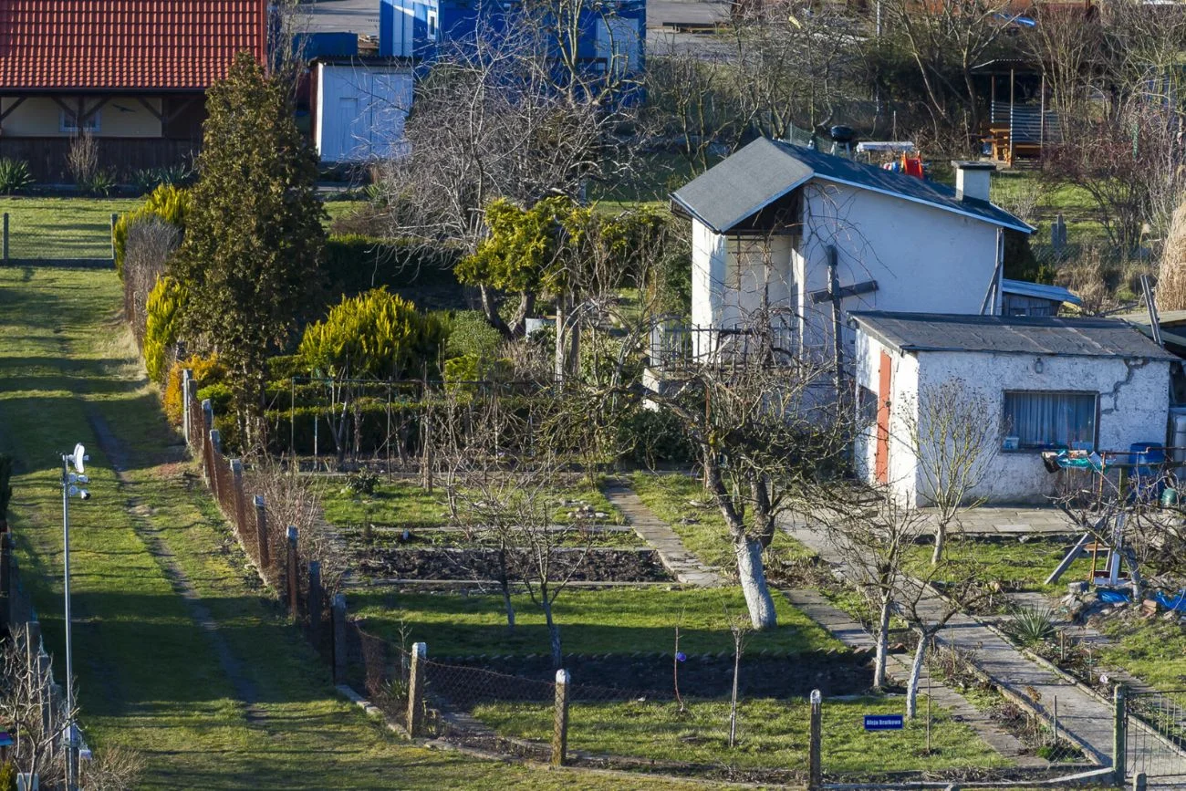 Armia idzie na wojnę... z działkowcami. A z nimi jeszcze nikt nie wygrał. Nowa ustawa rządu uderza w działkowców. Idą na wojnę z MON.