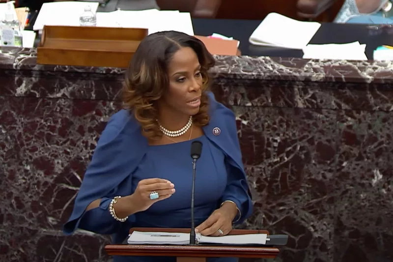 Trwa proces ws. impeachmentu Donalda Trumpa w związku ze szturmem na Kapitol 6 stycznia 2021 roku. Kim jest Stacey Plaskett?