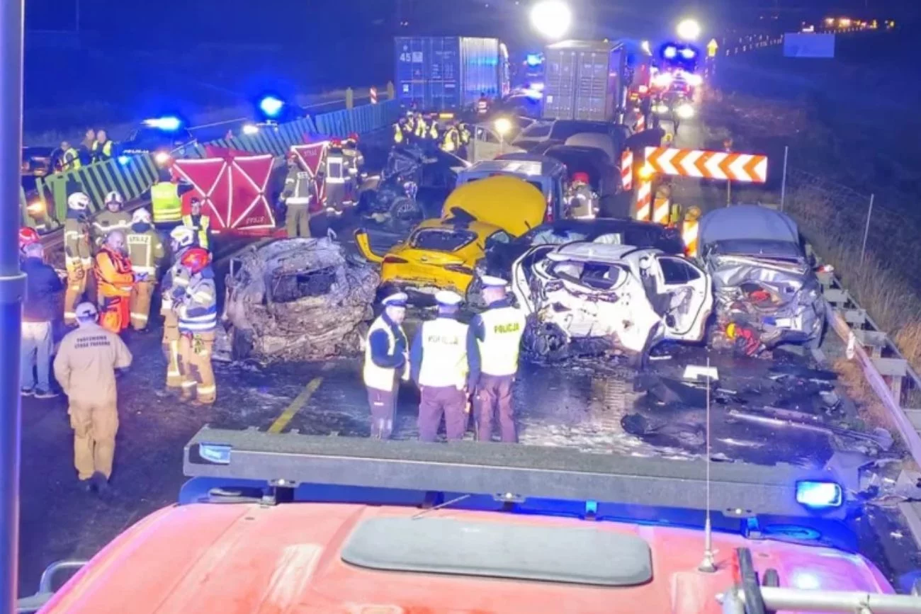 Adwokat kierowcy z karambolu na S7 komentuje sprawę. "Nie zagapił się"