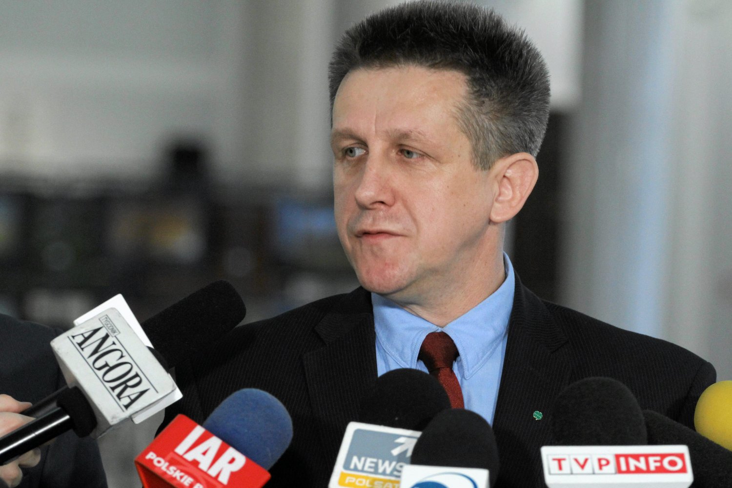 Poseł Zbigniew Bury podczas konferencji prasowej w Sejmie.