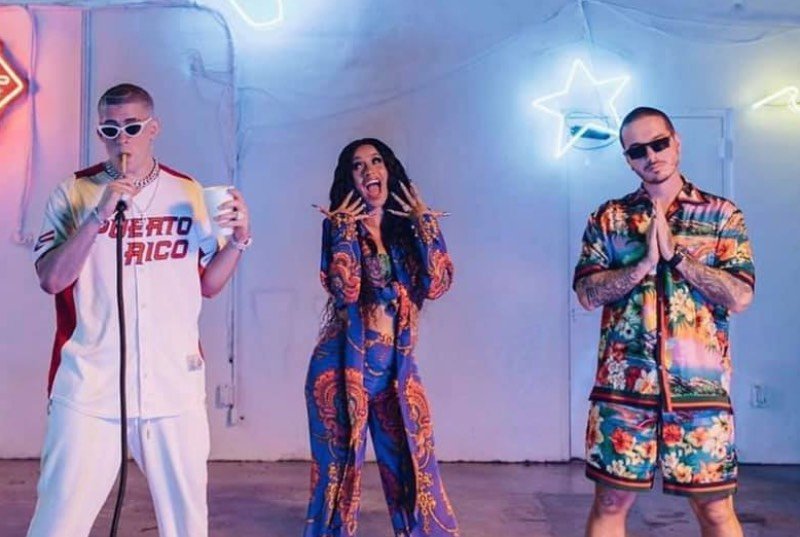 Dwie największe obecnie gwiazdy reggaetonu – Bad Bunny i J Balvin. Między nimi Cardi B. Reggaeton. 7 artystów, o których mogłeś nie słyszeć.