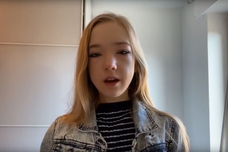 Naomi Seibt ma inne poglądy niż Greta Thunberg