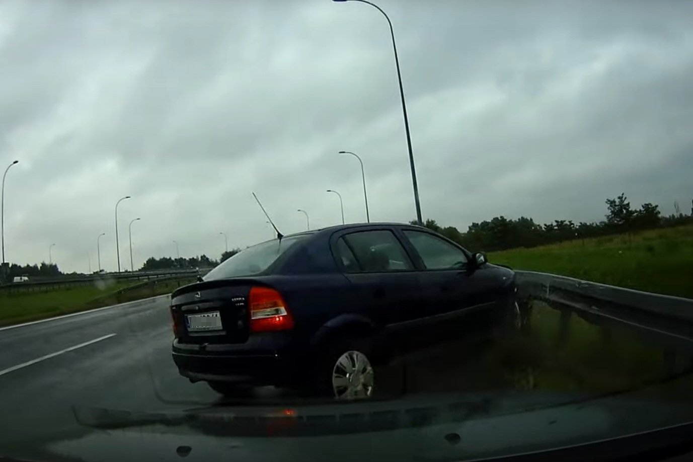 To jeden z tysięcy wypadków, które zamieścił w sieci twórca Polskich Dróg.