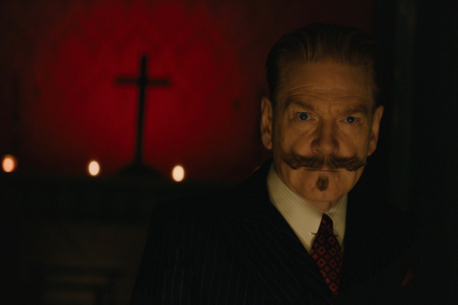 Kadr z filmu "Duchy w Wenecji". Na zdjęciu Kenneth Branagh.