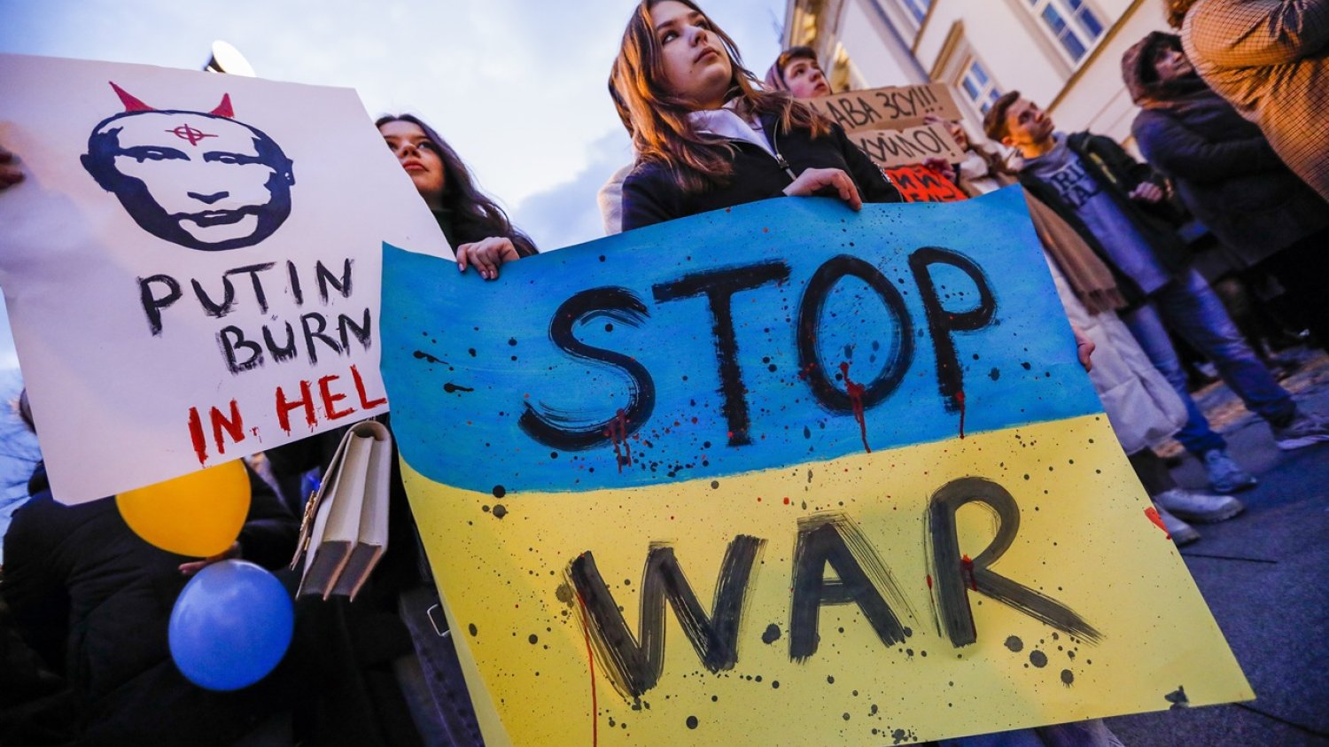 Manifestacja przeciwko wojnie w Ukrainie