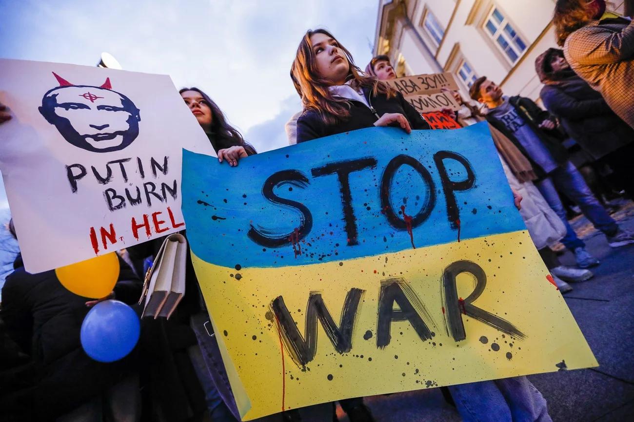Manifestacja przeciwko wojnie w Ukrainie