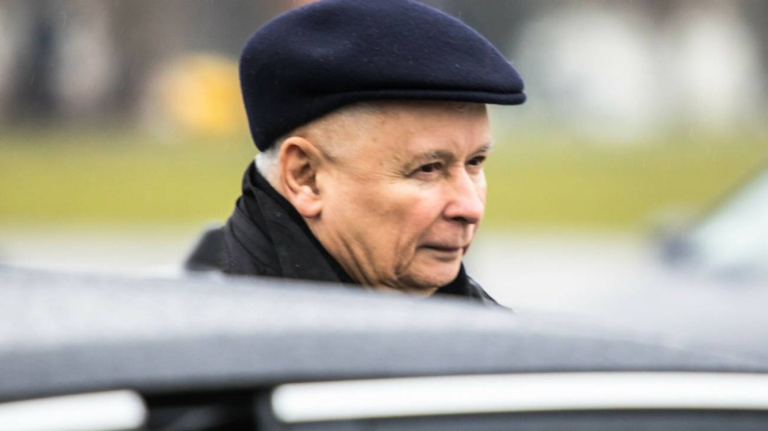 Kierowca Jarosława Kaczyńskiego łamał wszelkie przepisy. Rajd po Warszawie