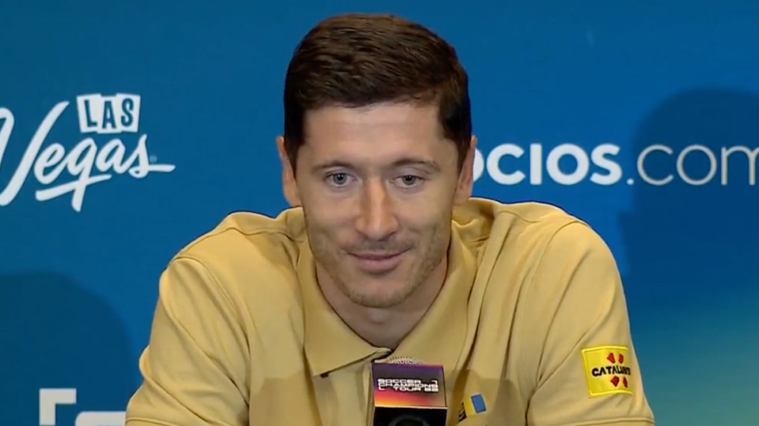 Robert Lewandowski pojawił się na konferencji prasowej przed swoim drugim występem w barwach FC Barcelony.