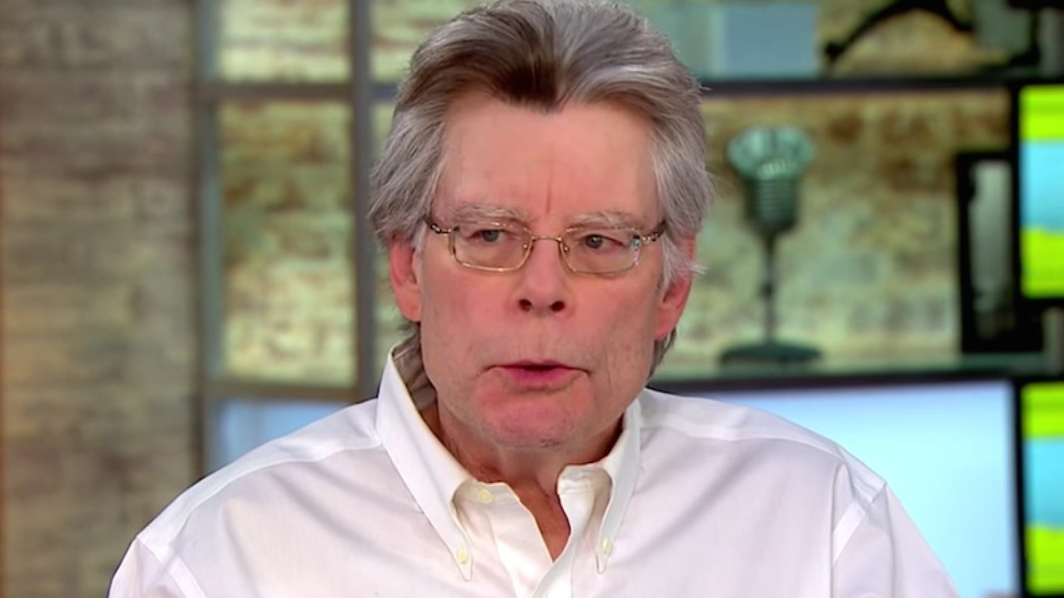 Stephen King to kopalnia wiedzy o horrorach. Nie wiesz co obejrzeć? Wejdź na jego profil.