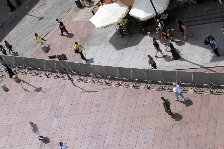 Podziały z Sejmu przeniosły się na polskie rodziny. Bariery i mury wyrosły wśród najbliższych.