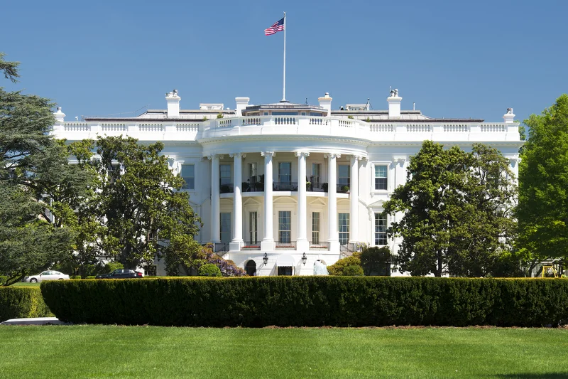 [url=http://shutr.bz/1jqOO7Y]Ameryka[/url] nie zbankrutuje. Barack Obama podpisał ustawę o podwyższeniu długu publicznego