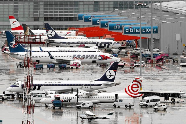 Kolejny alarm bombowy w samolocie wszczęty przez Polaka.