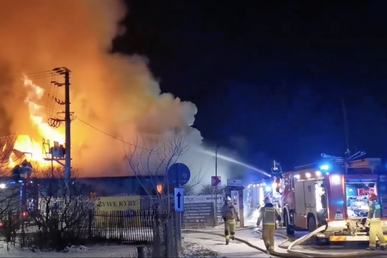 Pożar dyskoteki w Garwolinie. 46 zastępów walczyło z ogniem. Pożar dyskoteki w Garwolinie. Odbywał się w niej bal charytatywny.