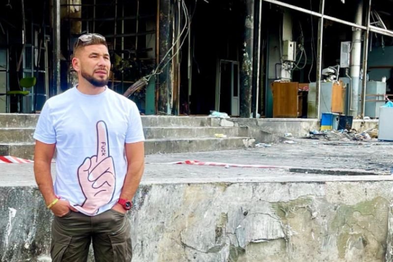 Szalony Reporter zarabia na wojnie? "Tam ludzie ginęli, a ty p**** lansujesz się w swoich ciuszkach"