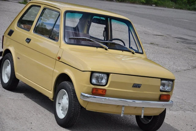 Aukcja niemal nieużywanego malucha z 1979 roku została przerwana z powodu żartownisiów