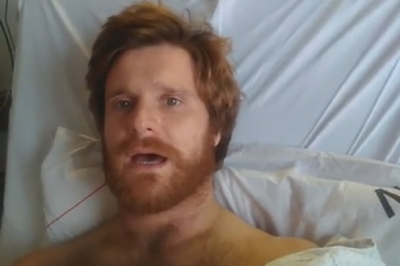 Danny Polaris trafił do szpitala przez... nieustanną erekcję. Grozi mu amputacja członka.