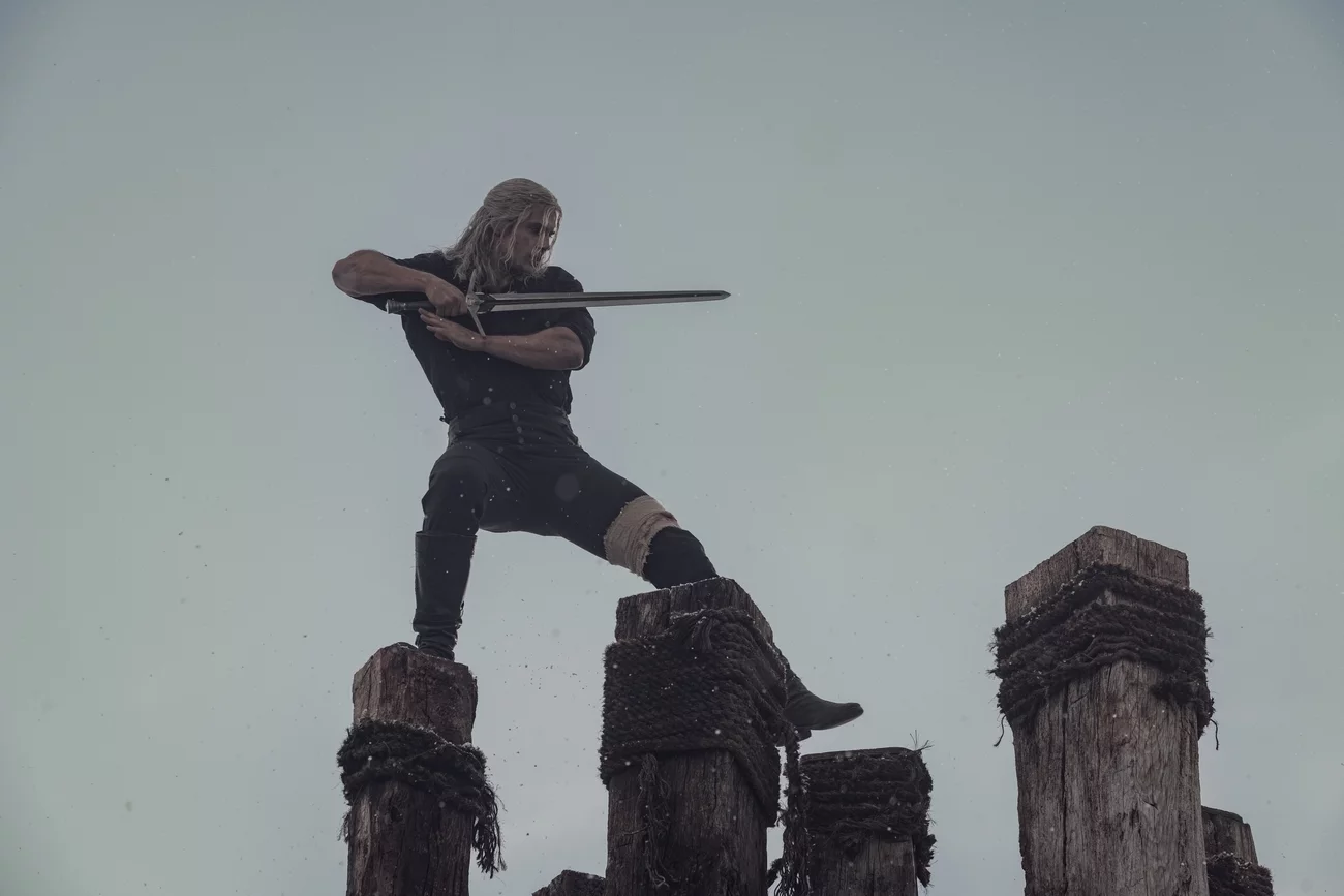 Geralt z Rivii wraca do Kaer Morhen, miejsca, w którym stał się wiedźminem.