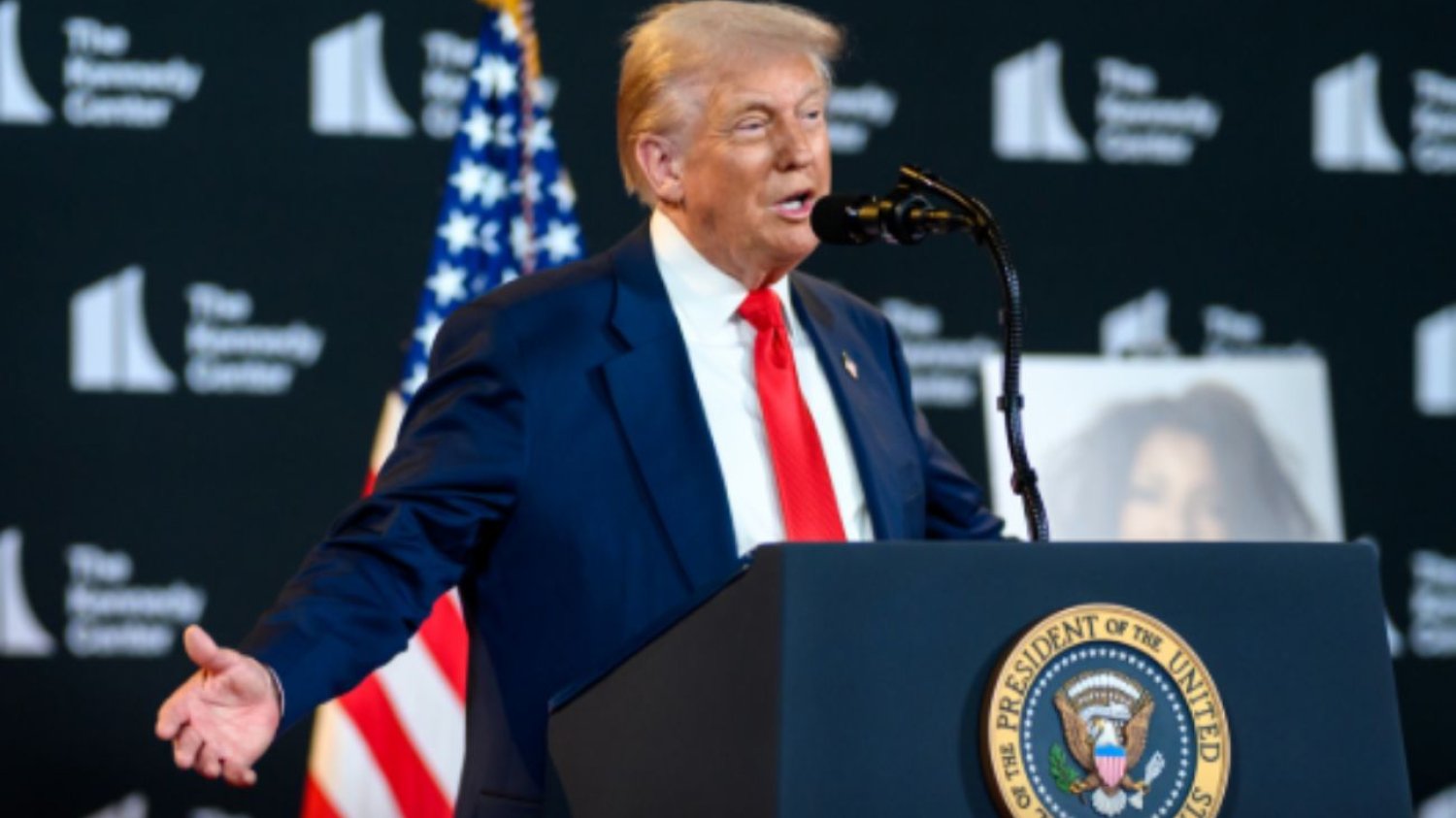 Trump zmienia decyzję ws. Rosji. Nagły ruch przed spotkaniem z Putinem.