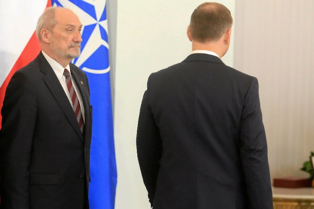 Prezydent Andrzej Duda nie szczędzi krytyki szefowi MON Antoniemu Macierewiczowi