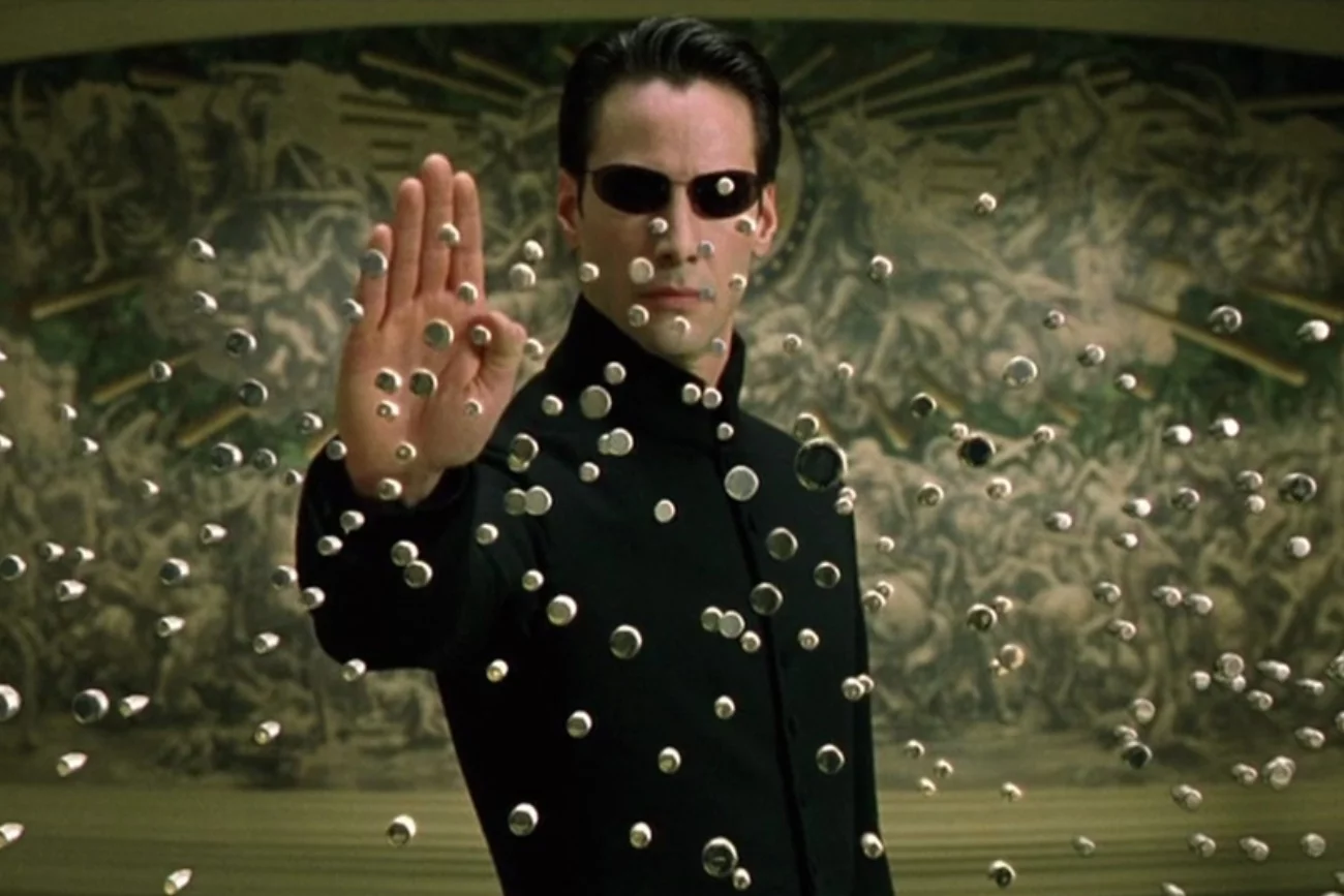Keanu Reeves w filmie "Matrix"