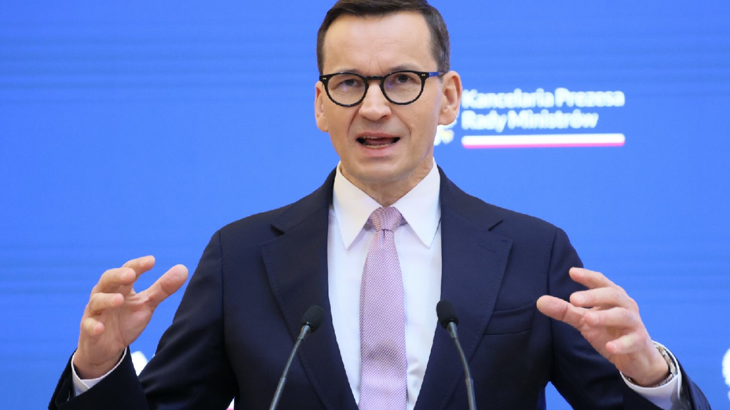 Mateusz Morawiecki opublikował zdjęcie katastrofy smoleńskiej z ofiarami.