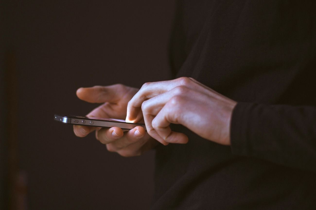 Każdy z nas, praktycznie w każdej chwili zostawia za sobę ślad cyfrowy, pochłaniający coraz więcej energii