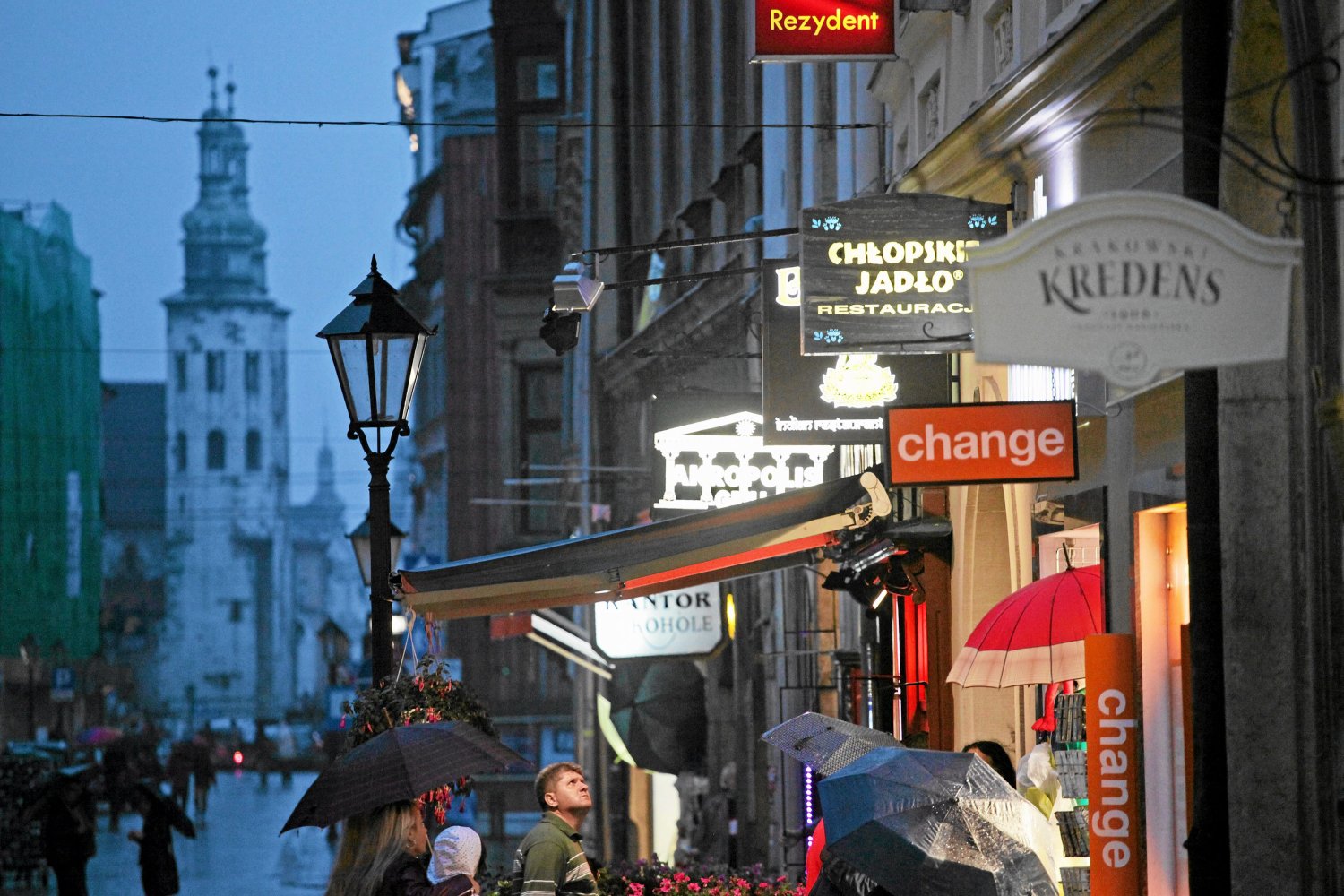 W Krakowie będzie działało "Pogotowie Szyldowe". Ma oczyścić miasto z okropnych.