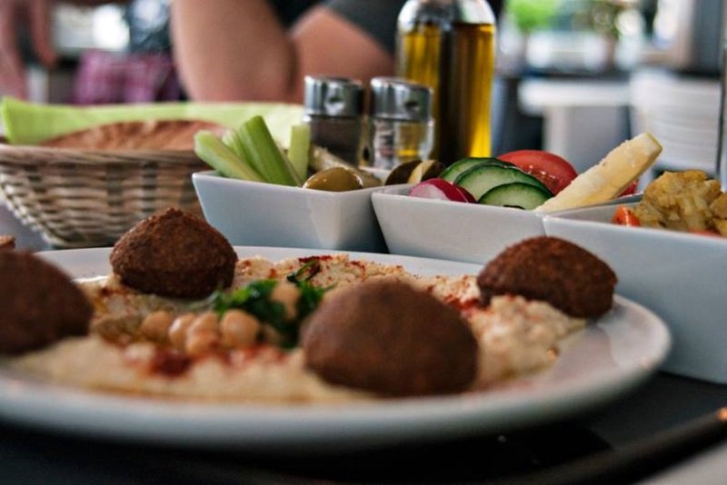 Mezze, ul. Różana 1