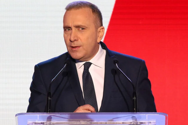 Platforma zajęła pierwsze miejsce w najnowszym sondażu, ale dla Schetyny nie będzie to powód do świętowania.