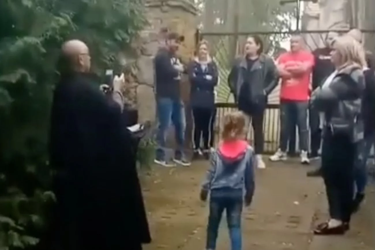 Parafianie z Nowielina chcą dymisji księdza proboszcza.