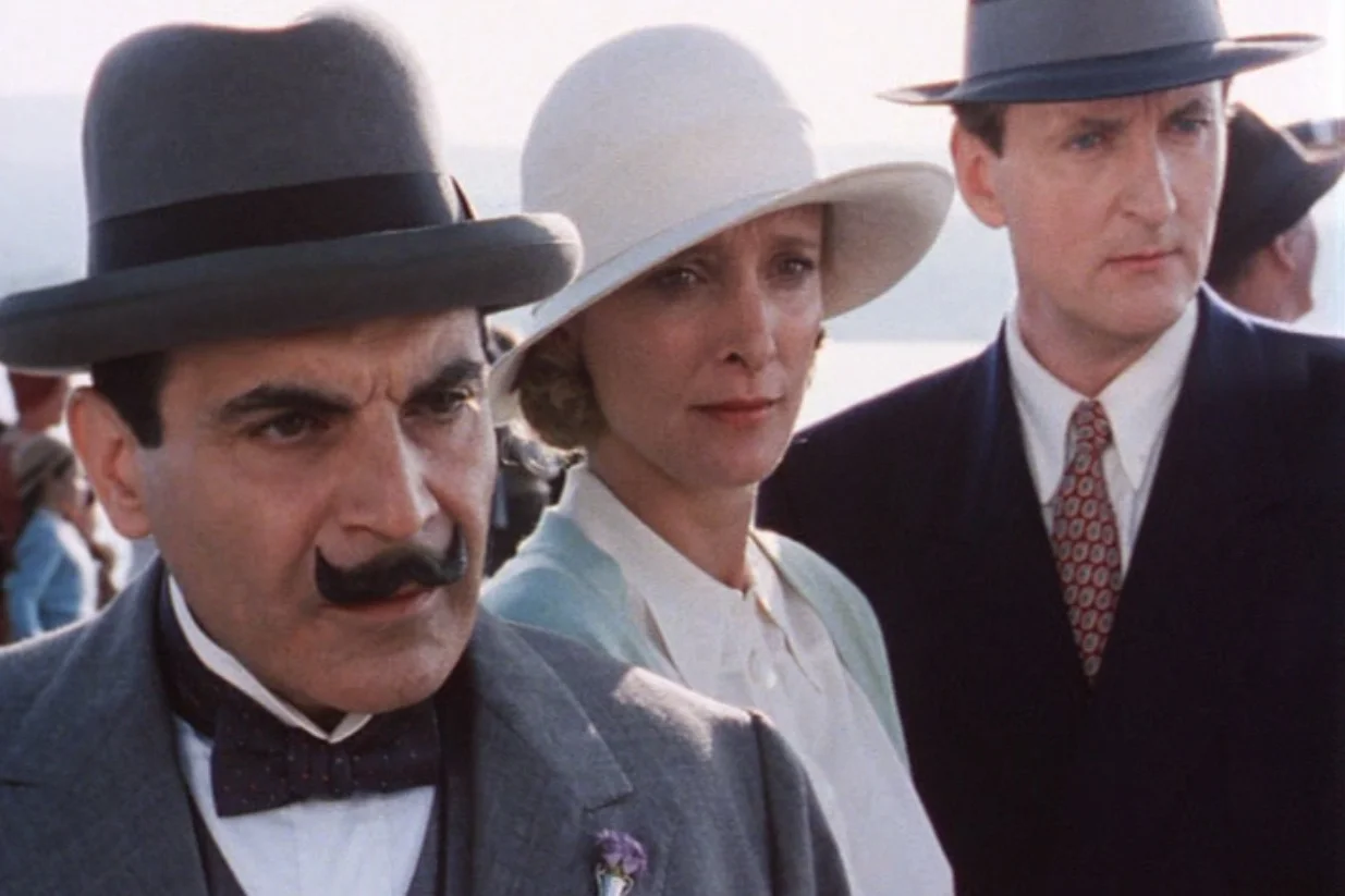 serial Poirot (1989), najlepsze brytyjskie seriale kryminalne serial Poirot (1989), najlepsze brytyjskie seriale kryminalne