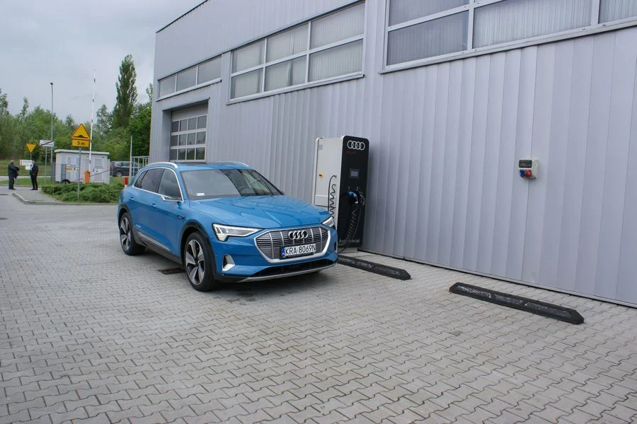Audi e-tron
