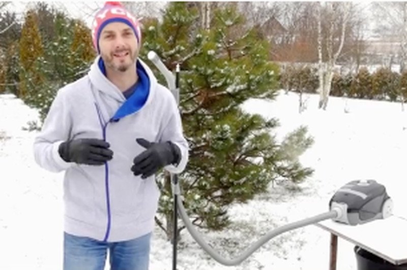 Prosty eksperyment, który przeraża. Tomasz Rożek z "Sondy" za pomocą odkurzacza ujawnia brudną prawdę.