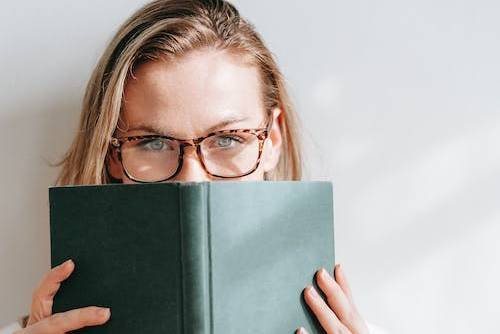 Kim jest kobieta sigma? Posiada najlepsze cechy z osobowości alfa i beta