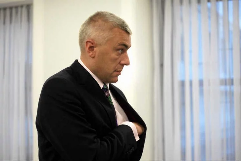 Mec. Roman Giertych zastanawia się skąd prezes NBP wie, kiedy areszt opuści b. szef KNF Marek Ch?